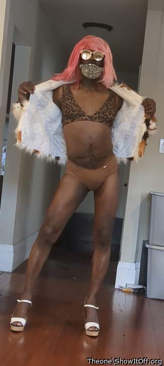 Flash Alert: Cum Get Some CD Hershey Big Black Sissy Dick only if the $$$ is o