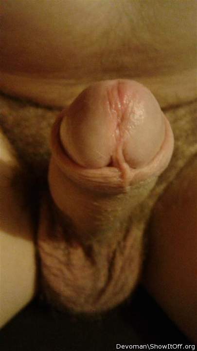 mmmm hot meaty dick-slit... hours of fun! mmm
 