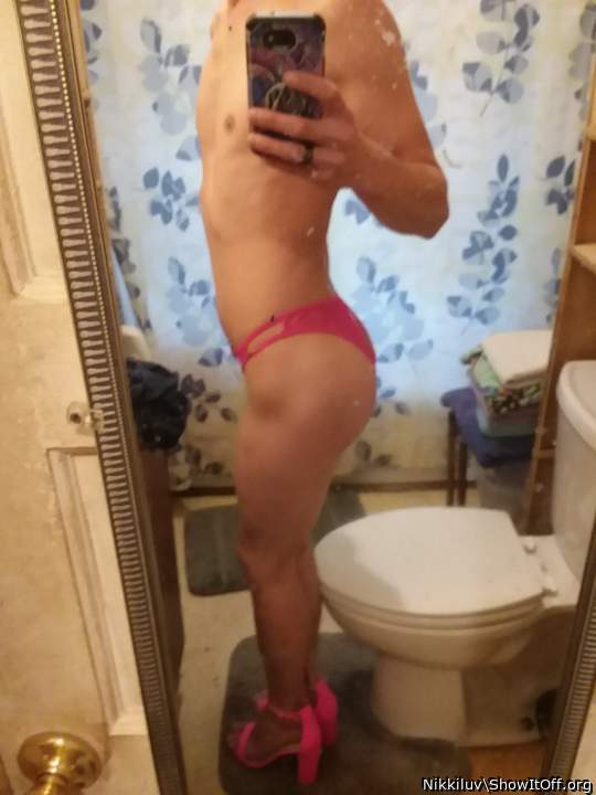 Adult image from Nikkiluv