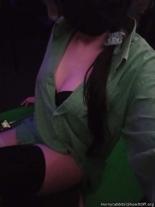 Damn!!!! Absolutely gorgeous!!! Love ur beautiful cleavage!