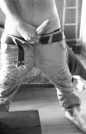 Wow, that is one HOT sexy and exciting picture. Thanks for s