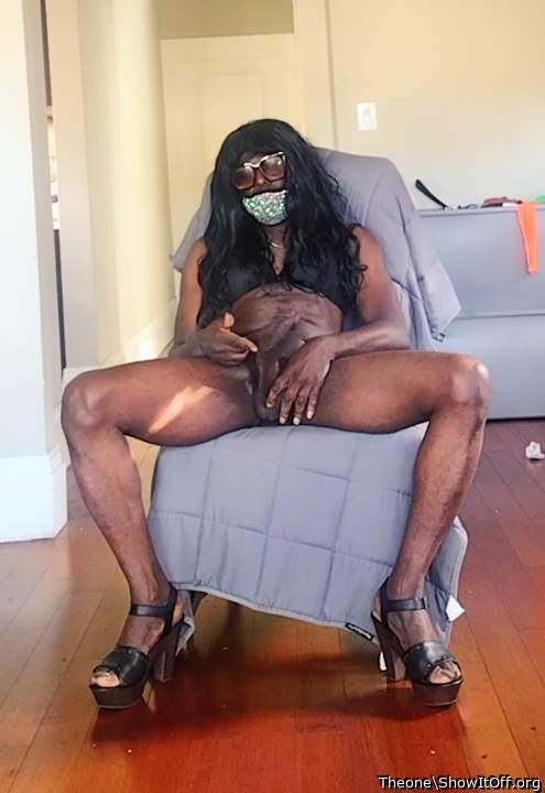 Yes cum kneel in from of the king oops I mean Queen I am a bitch now