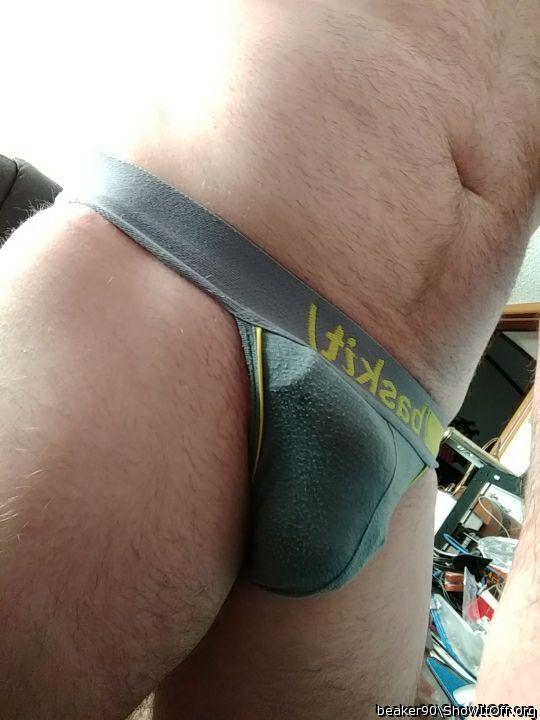 That's a well-filled pouch and nice outline of your helmet s