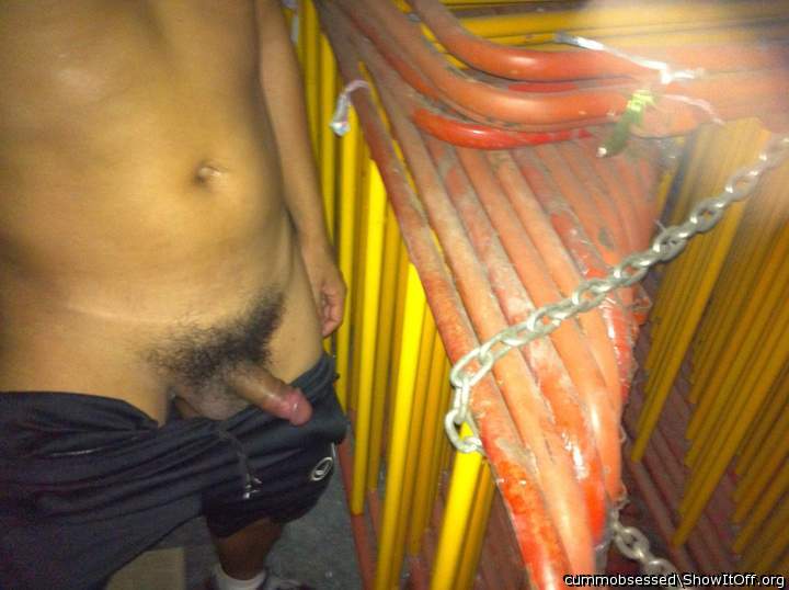 Adult image from cummobsessed