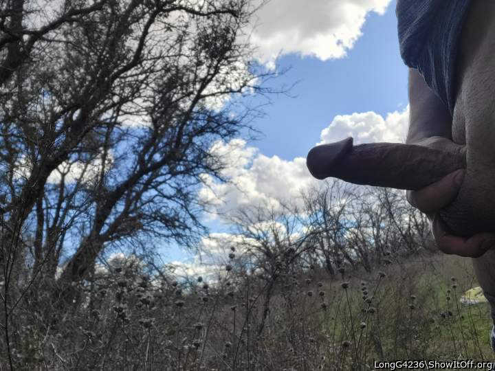 I love finding outdoor pics on this site. Very nice.