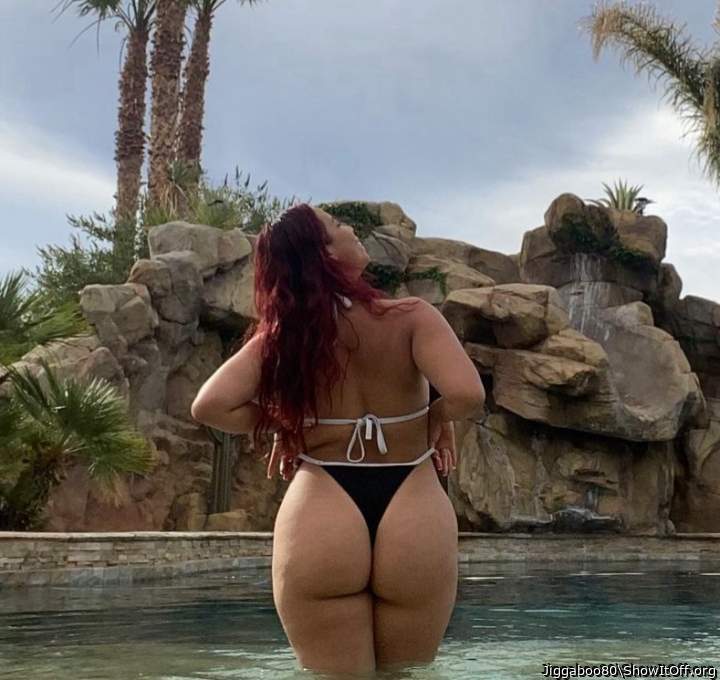 Wow! Yummy ass!