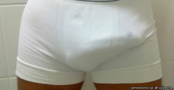 Adult image from jamesbond-sp