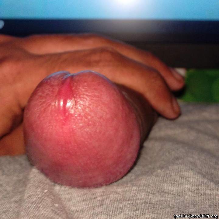 Your cockhead is so yummy looking!

HD