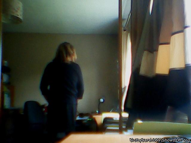 Adult image from SluttySarah069