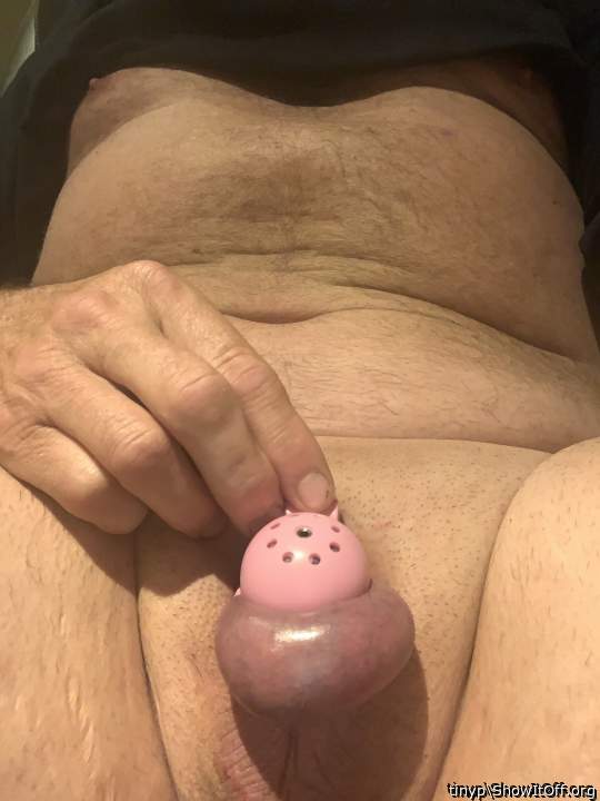 So sexy in a cage!!