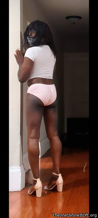 Damm I'm really a thick Lil sexy CD punk u see this ass