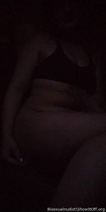 Adult image from Bisexualnudist