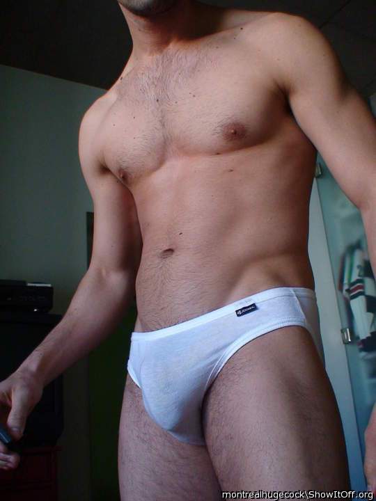 Impressive body and dick 