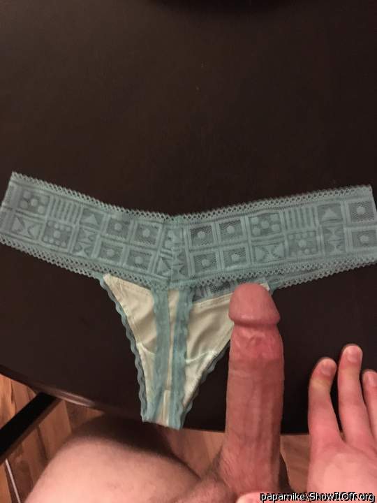Adult image from Papamike