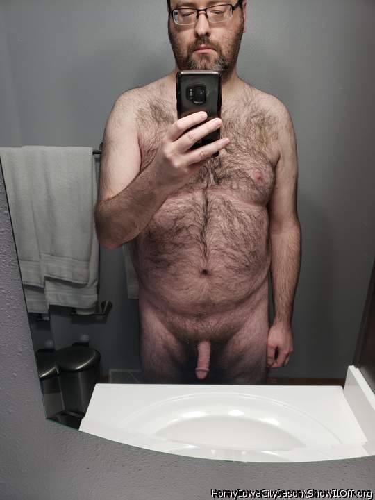 Pay no mind to the super-cold weather scruffiness!