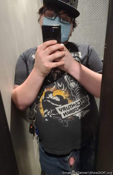 Adult image from SmallDickTanner