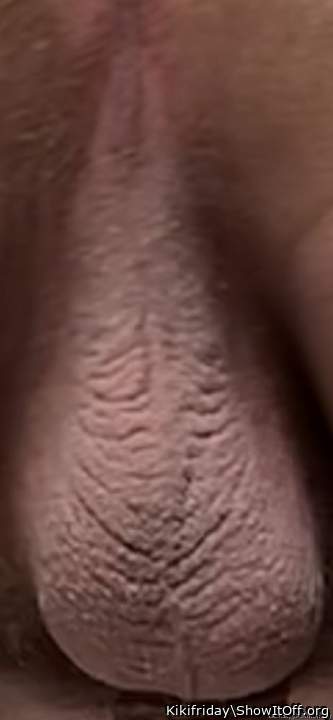 You have a very sexy ball sack! 👅👅👅&
