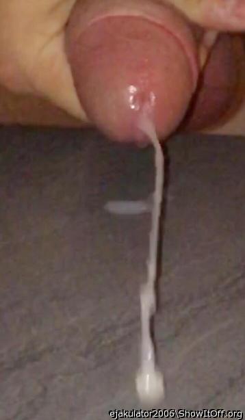 ......das, was der Ejakulator am besten kann... whooooaaaahh