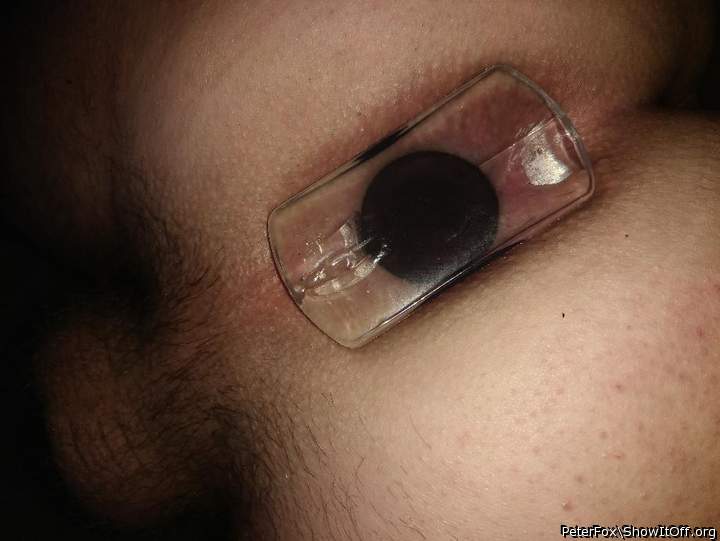 so mag ich es auch gern ...
einen geilen dicken analplug in