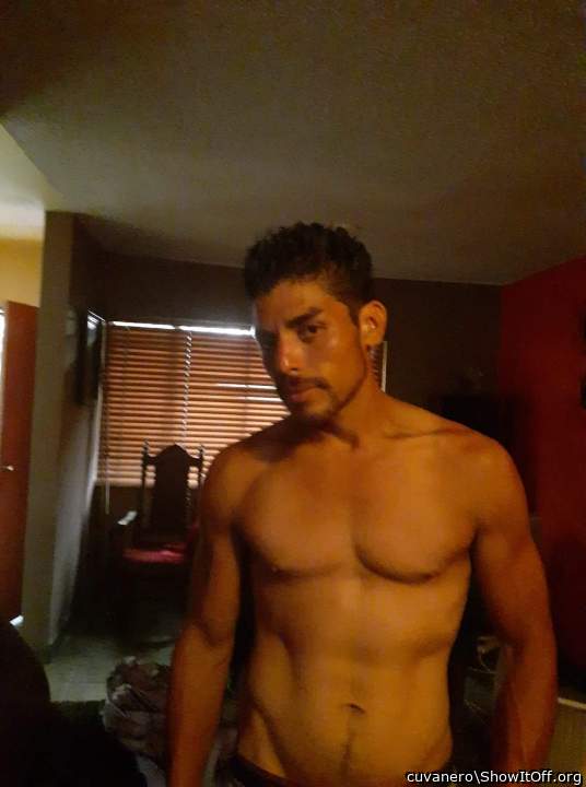 Adult image from cuvanero