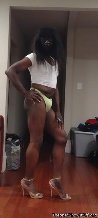 A cutie with  &#128170; muscle legs and arms