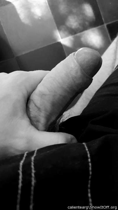 Adult image from calientearg