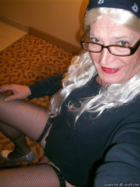 Adult image from boanme