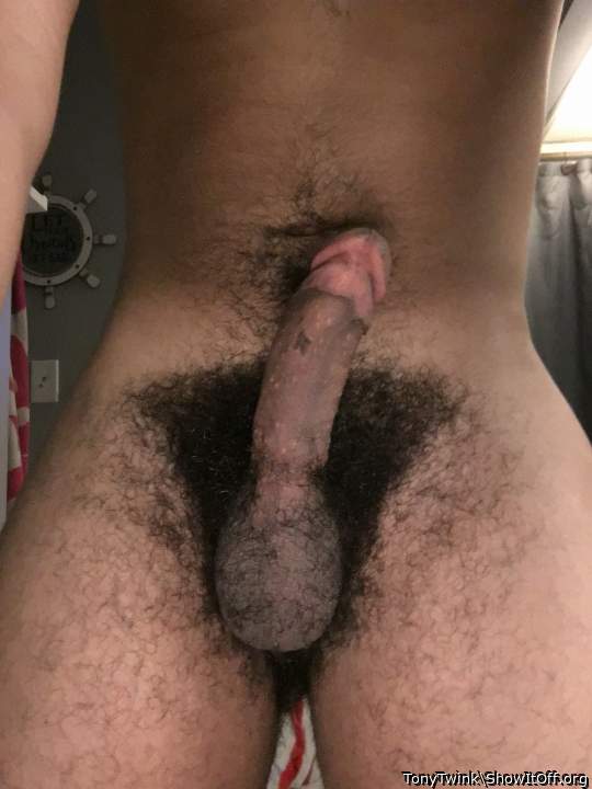 I'd love to suck a load from your hot thick cock 