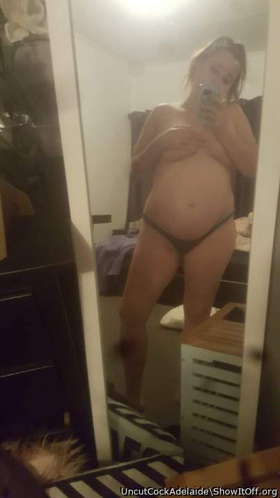 Mmmmm fucking hot little pregnant body those titties 
