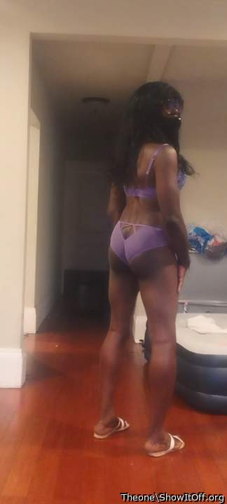 In this purple my ass looks like grapes