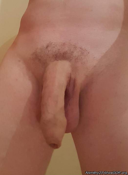 Now that�s a pussy stretcher mate.