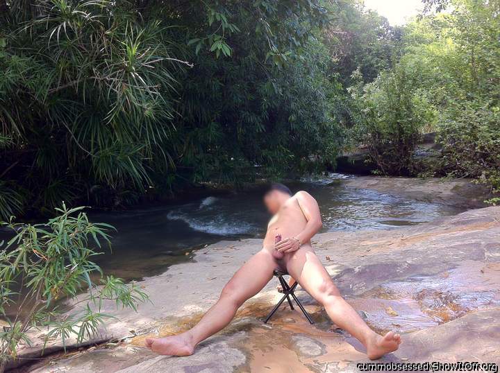 Adult image from cummobsessed