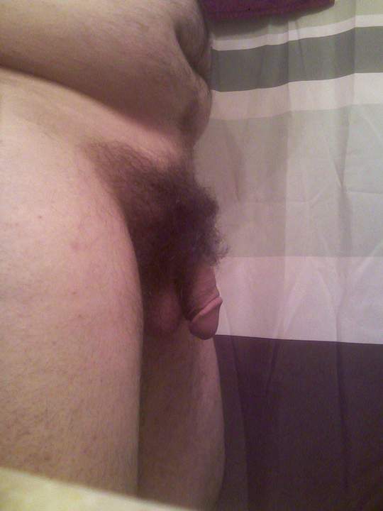 LOU WILL GET ON MY KNEES AND SUCK YOUR COCK