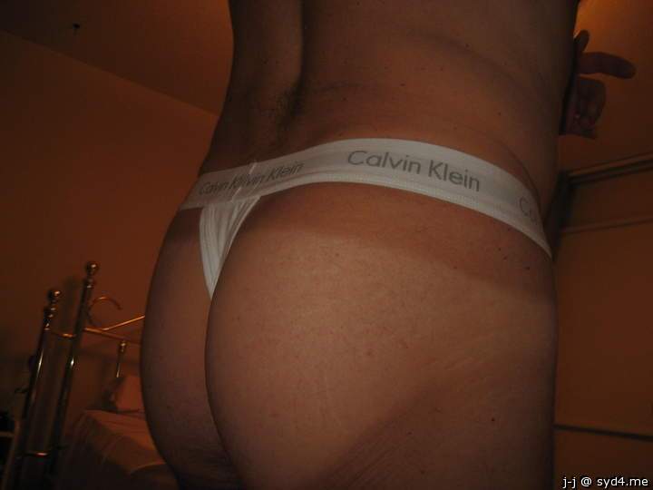 Adult image from OldHungDaddy