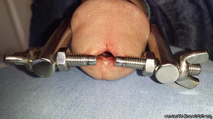 Stretching my pee hole