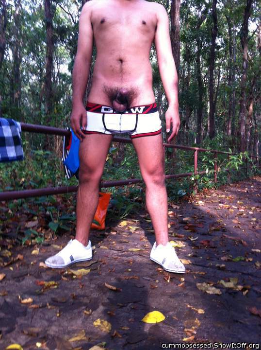 Adult image from cummobsessed