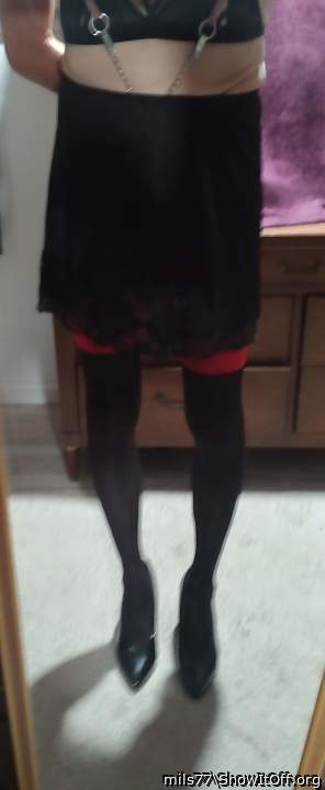 Adult image from mils77
