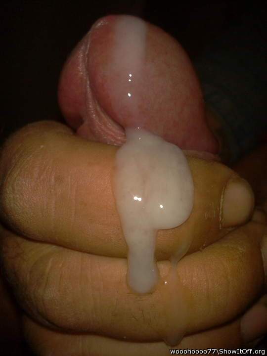 Yummy I�ll take that load 💋💋💋 Ԑ