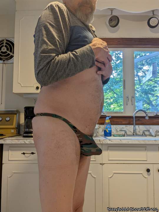 Adult image from SissyBobbi