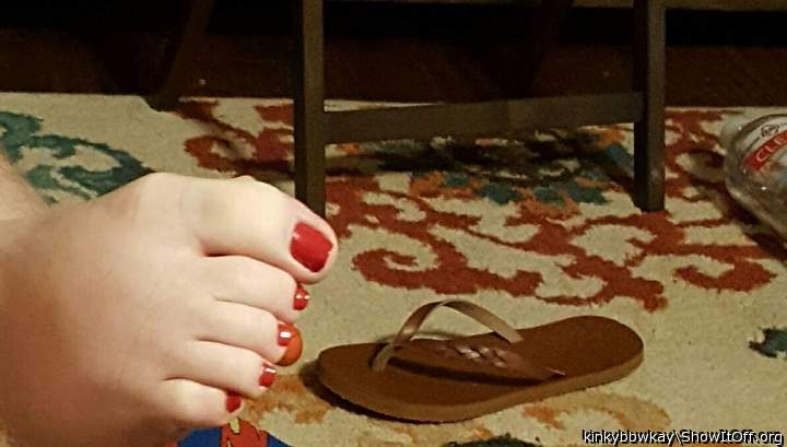 SLUT REDS SEXY TOES