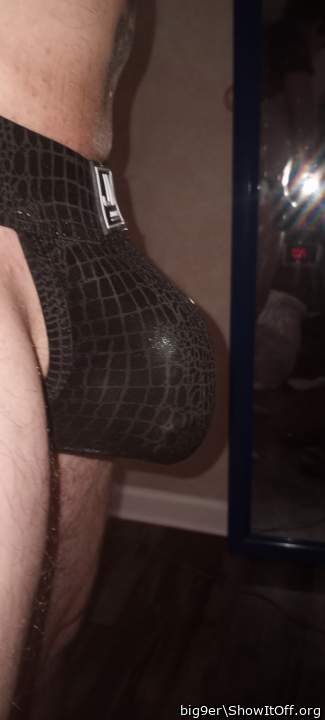 Adult image from big9er