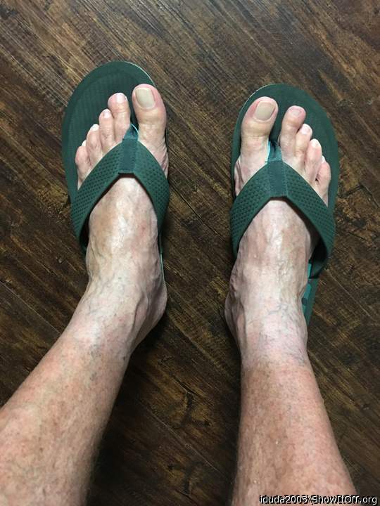 You like my pedicure?