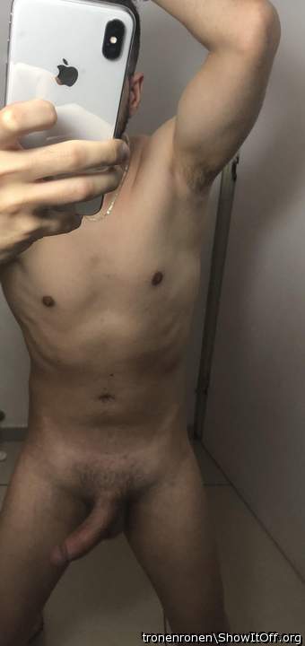 Adult image from Tronenronen