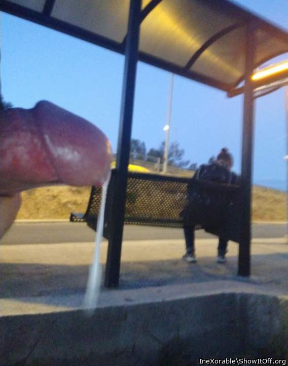 Bus station cum!