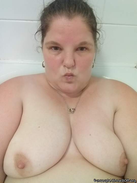 Love those titties.    