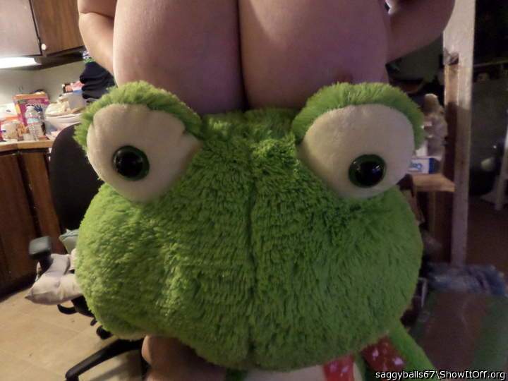 Tit n frog - [2-21-14-2414]