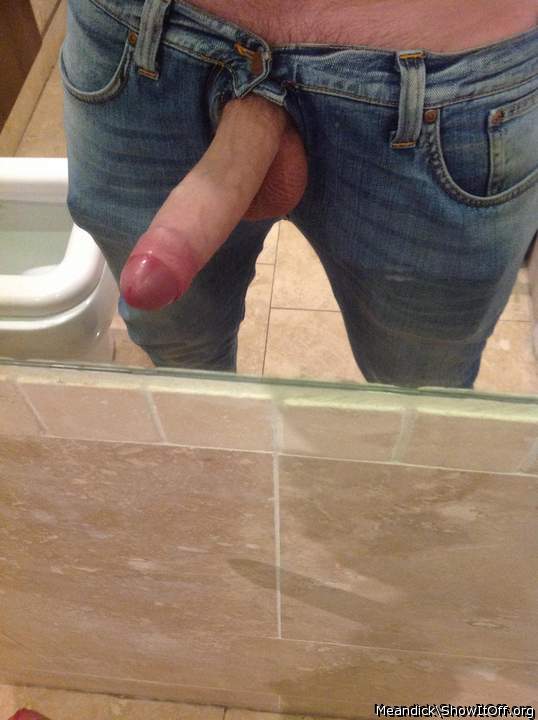 micky32  uk
          LOVE YOUR GORGEOUS MAN HOOD WISH YOU 