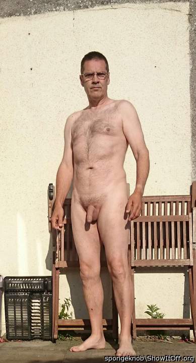 Great looking body, love full body or outdoor pics 