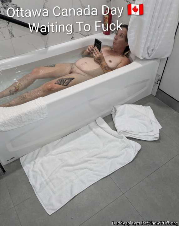 Adult image from Daddysplaymate