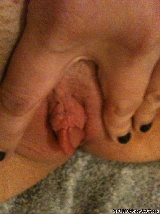 Oh now I love seeing that part out. What a sweet pussy I wou